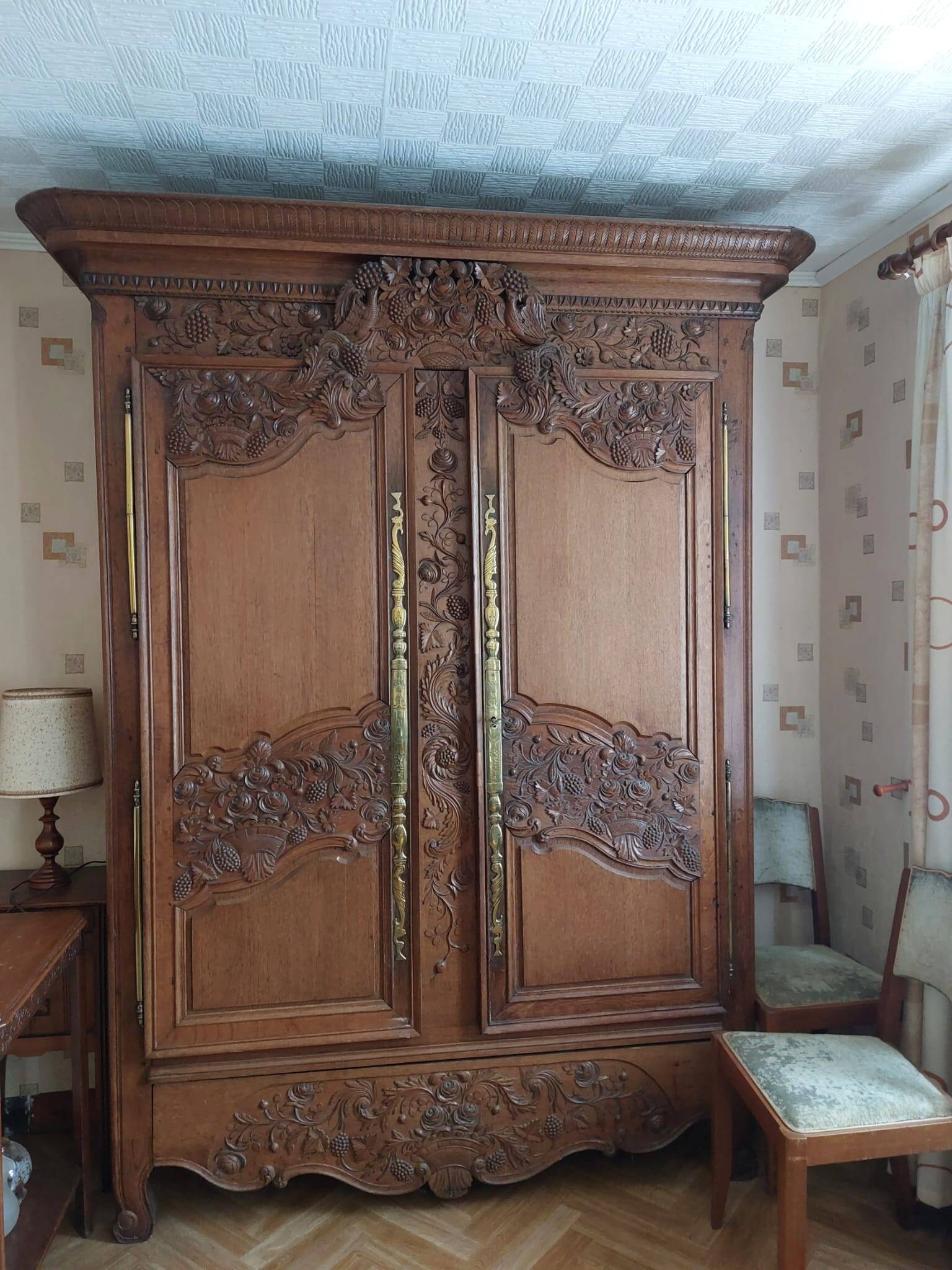 Antique Norman wardrobe in solid oak