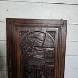 Ancienne porte en bois sculpté en chêne