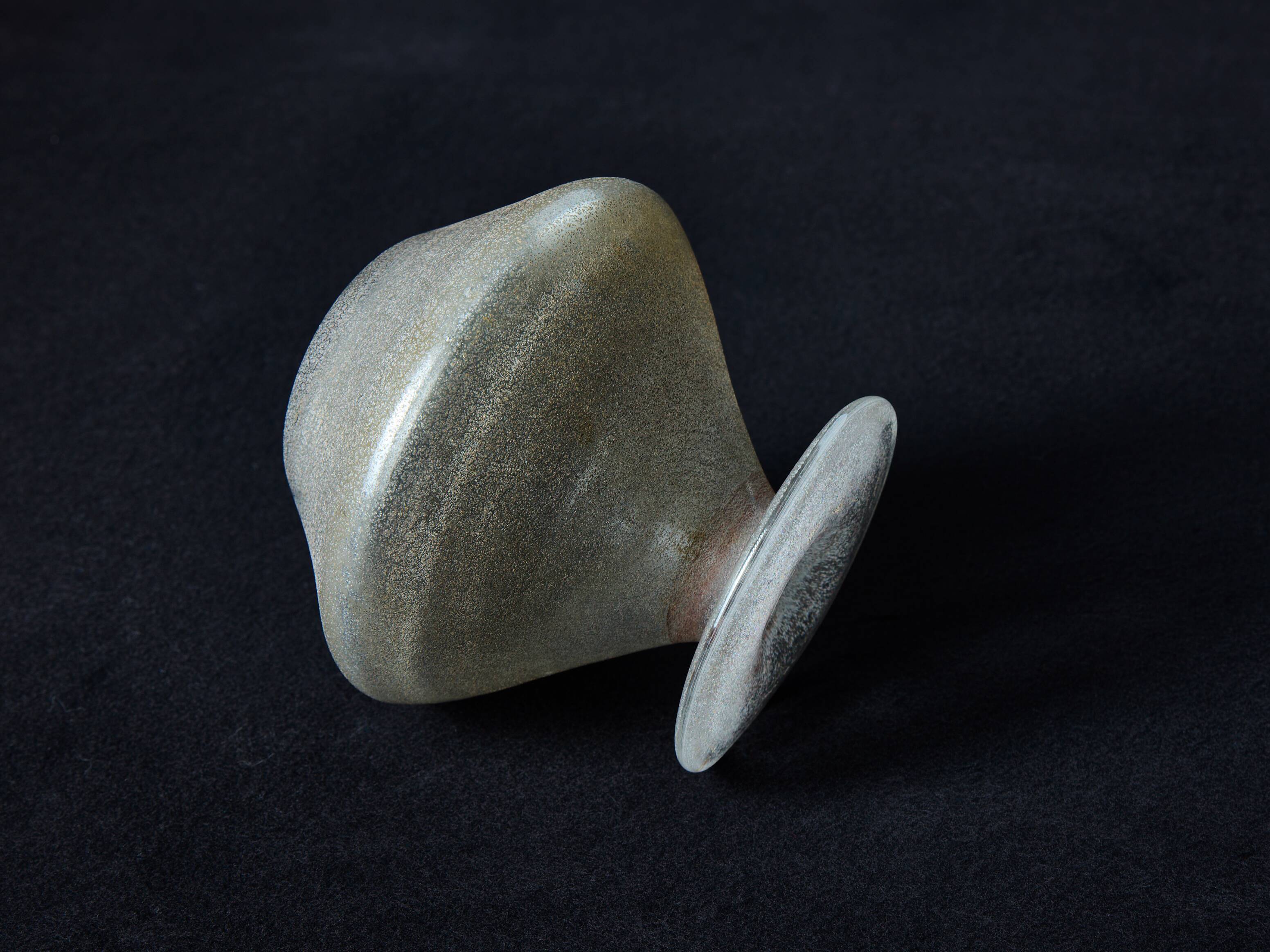 Vintage mouth-blown bubbled glass soliflore