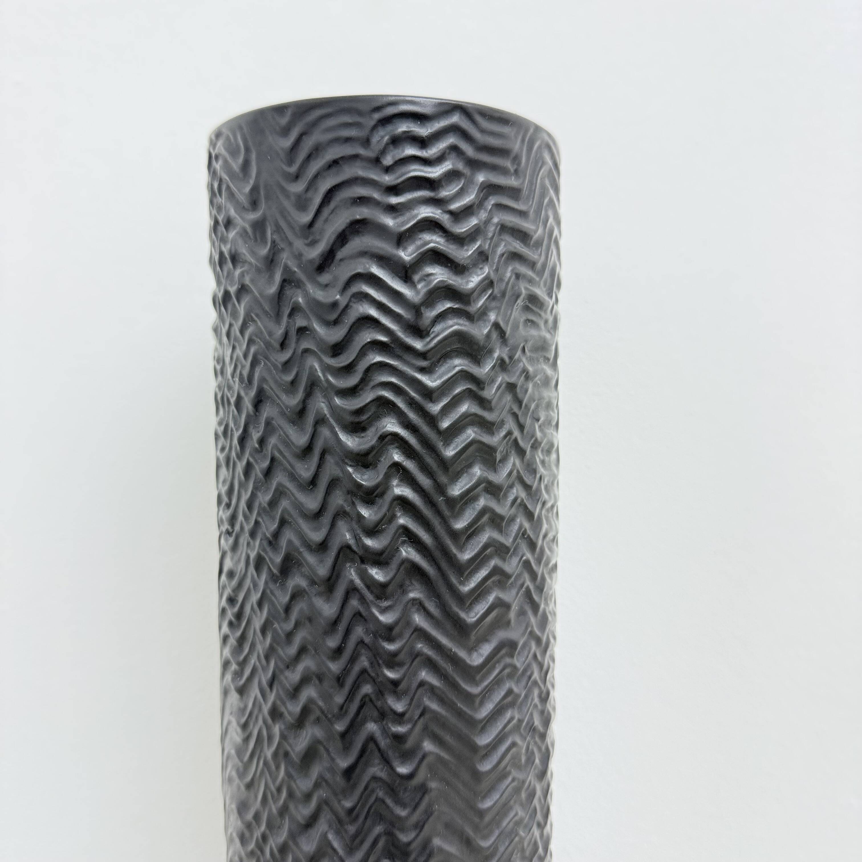 Martin Freyer Rosenthal Studio-Line Bisque Porcelaine Noire Op-Art Relief