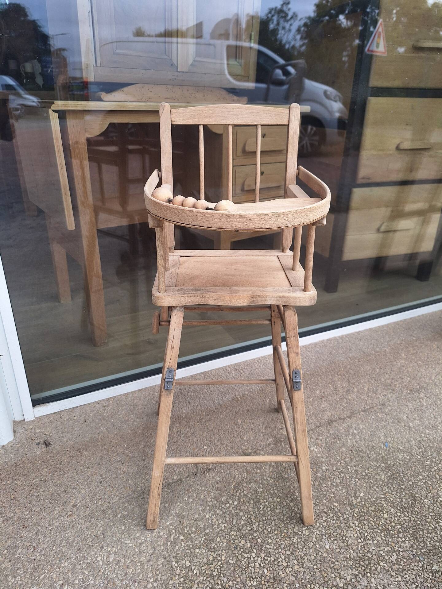 High chair for dolls