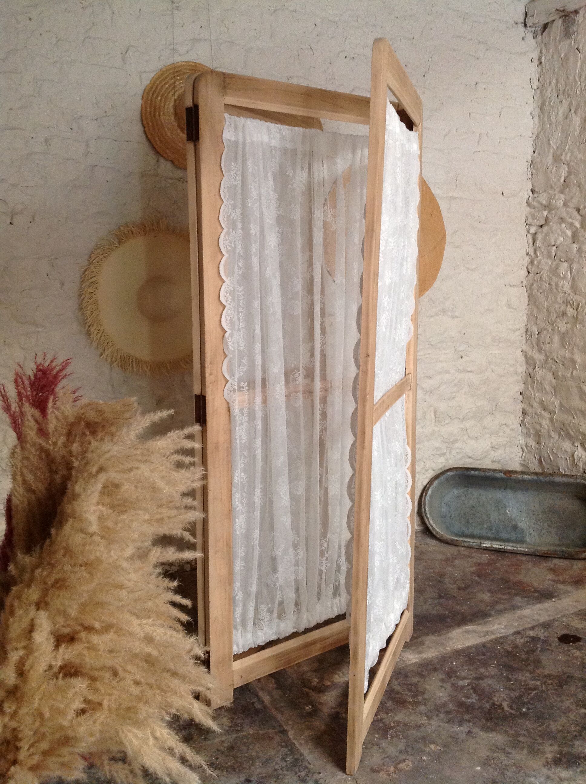 Ancient wood and lace screen