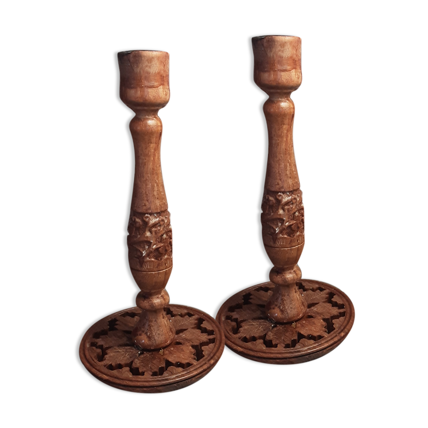 Lot 2 vintage wooden candlesticks