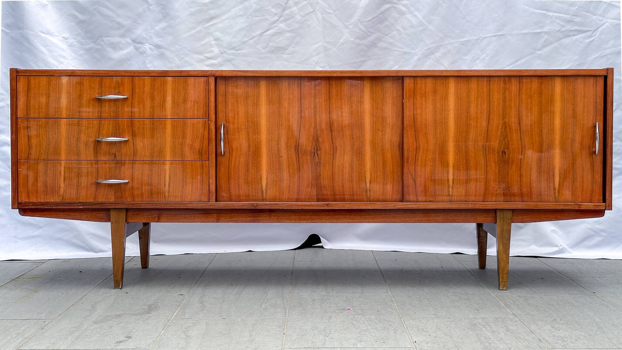 Enfilade Violetta polonaise en acajou, années 60-70