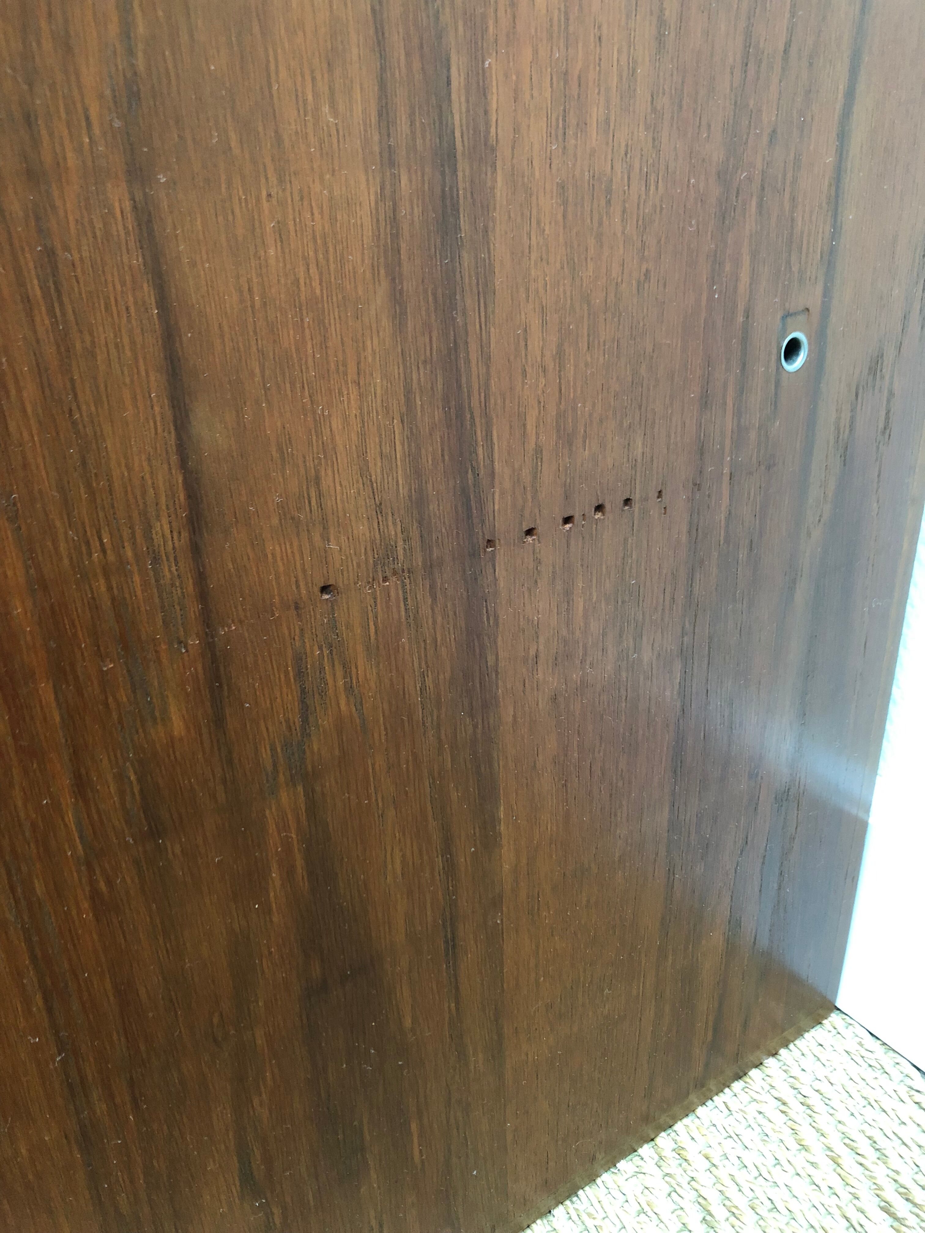 Wall-mounted sideboard