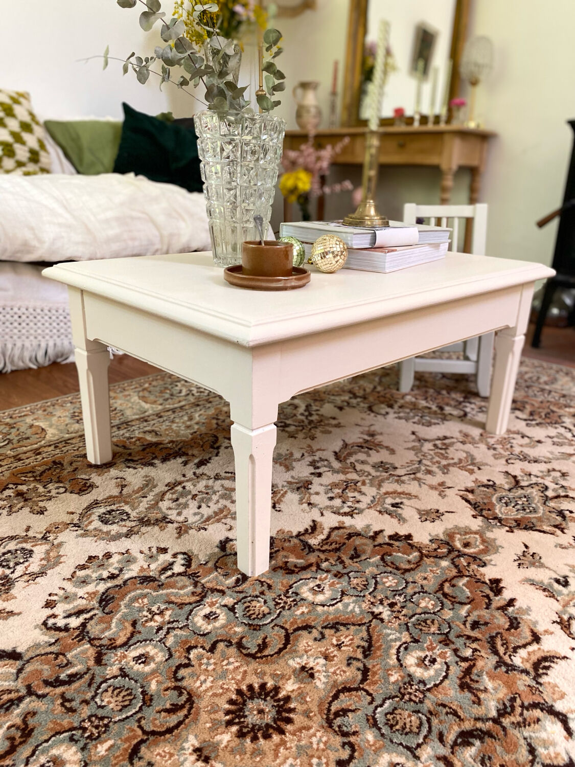 Coffee table in ecru antique wood
