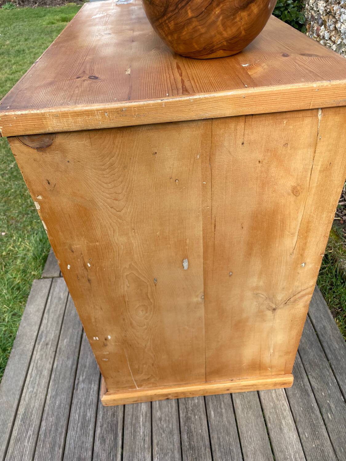 Commode ancienne en bois clair