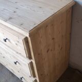 Solid wood chest of drawers