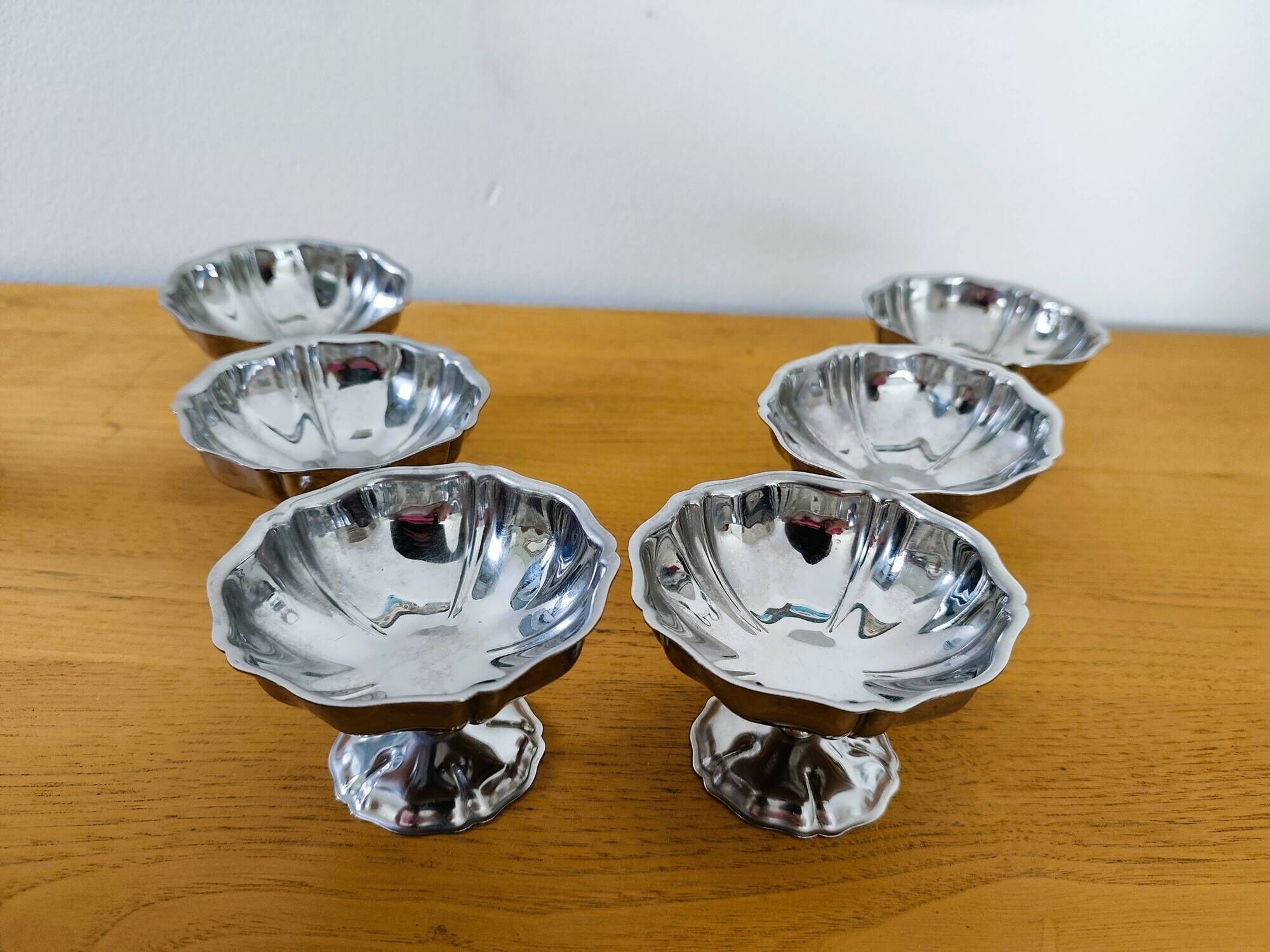 Vintage stainless steel ice cream bowls in a set of 6.