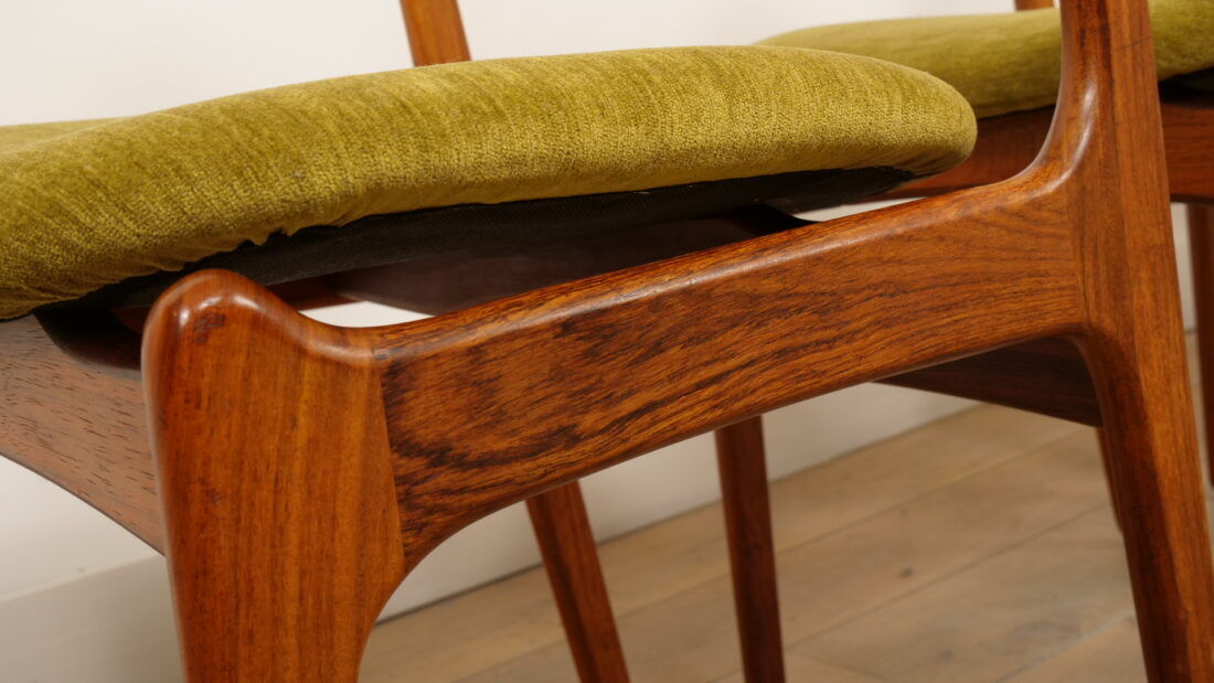 4 chaises de salle à manger | Erik Buch | Modèle 49 | Palissandre | Rembourrées