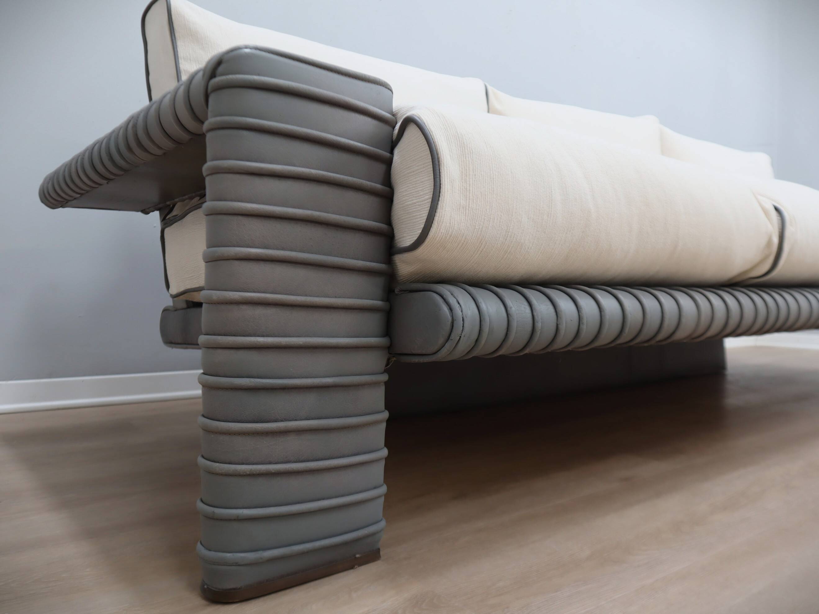 Vintage 3-seater sofa by Marzio Cecchi in ribbed leather 1970s