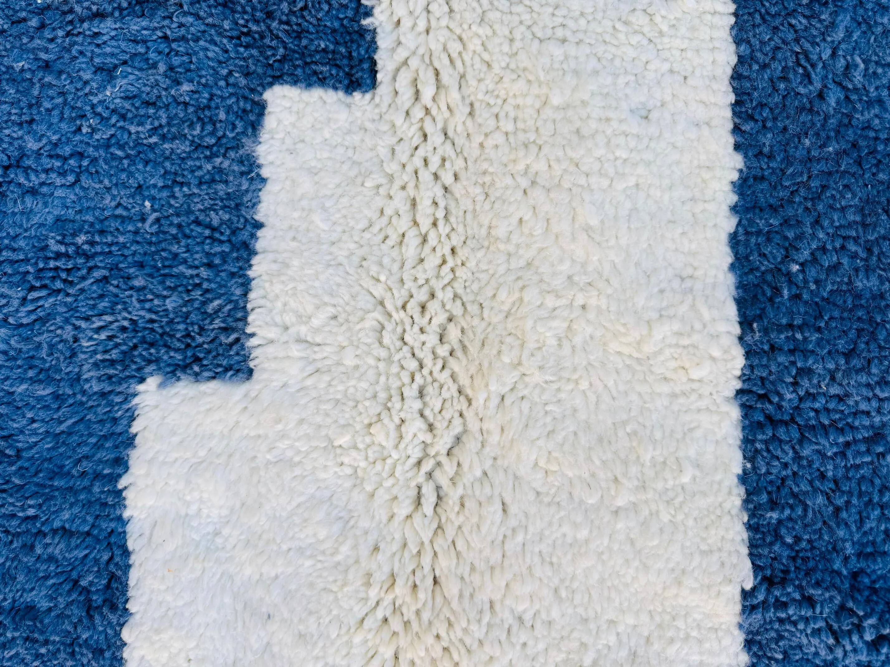 Handmade wool rug from Morocco 3 x 2 m