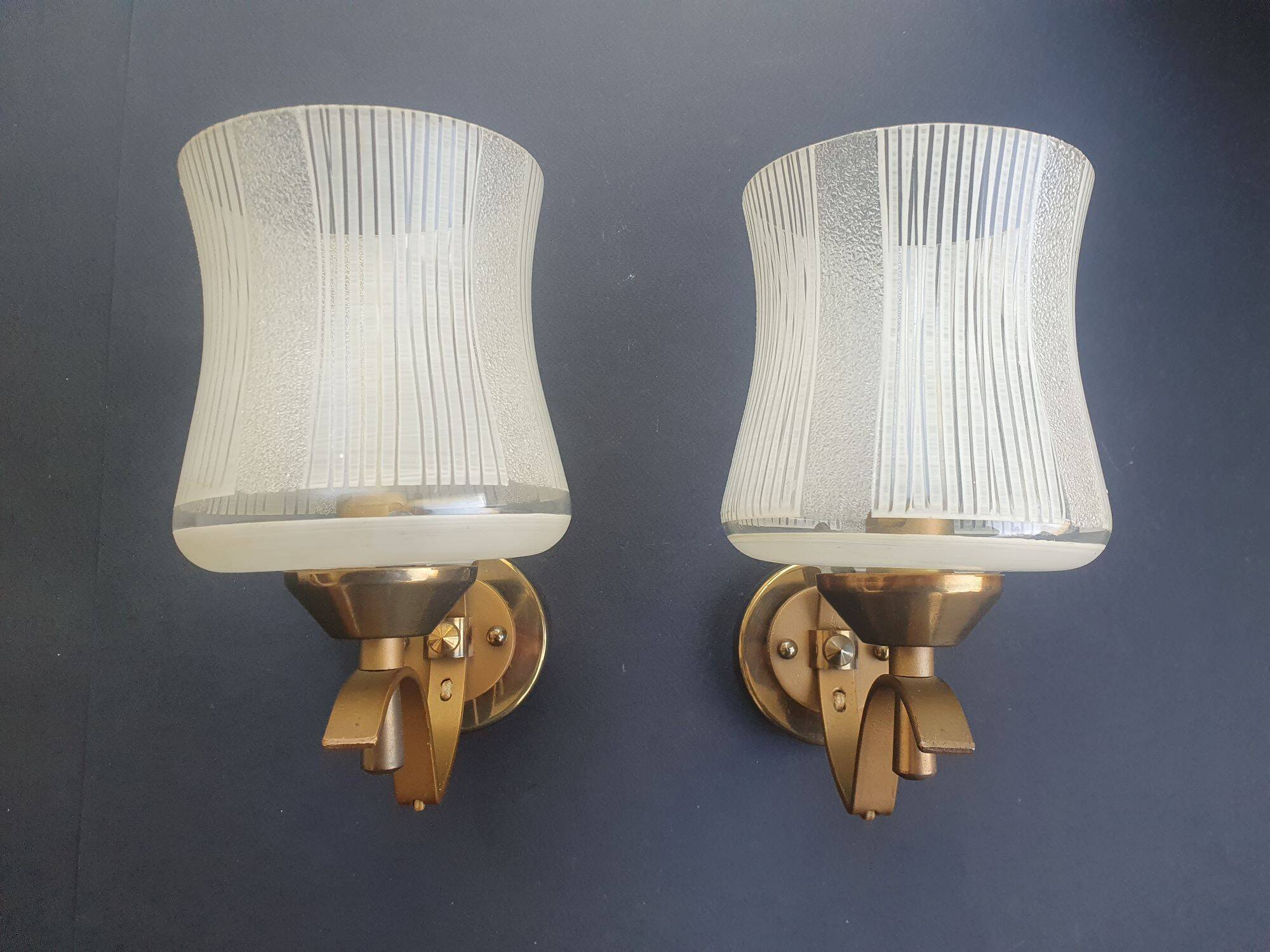 Paire d'appliques murales dorées vintage France