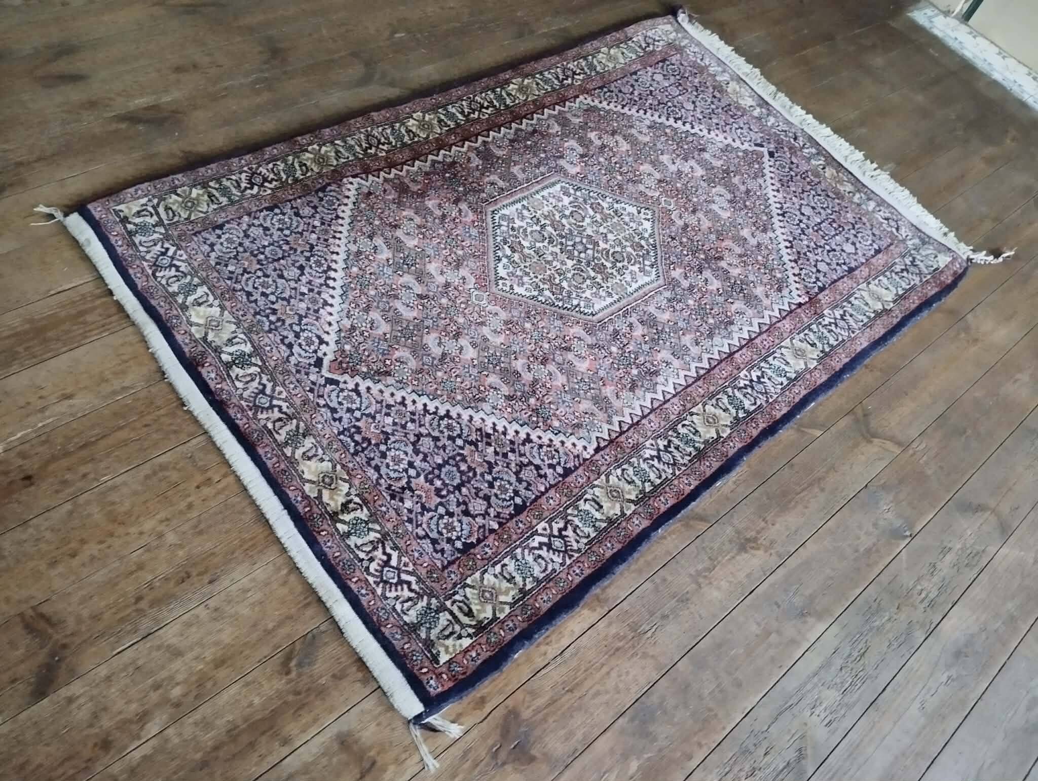 Handmade Persian Bidjar rug 156x101cm