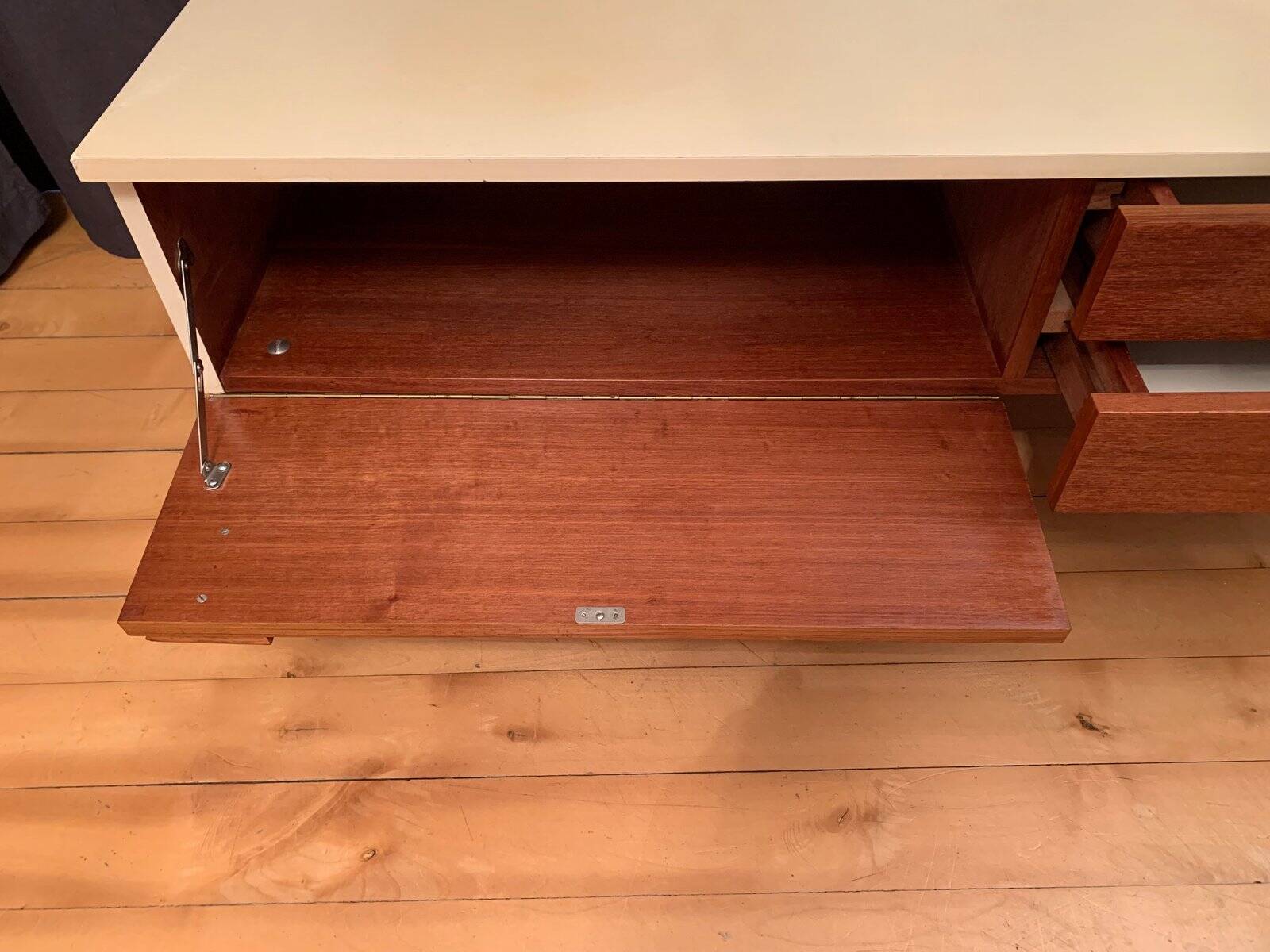 Commode vintage, années 1970