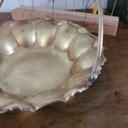 Panier festonné en laiton cuivré