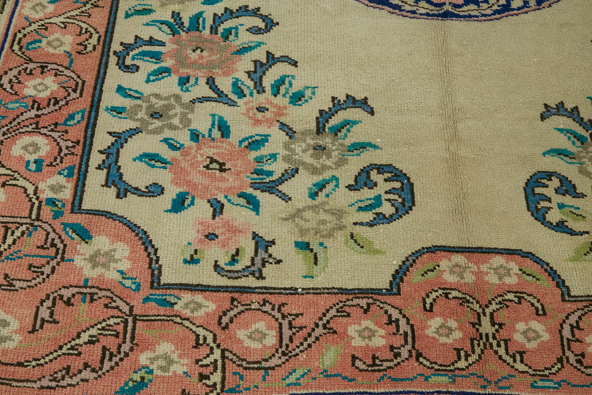 Tapis turc fait à la main des années 1980, 238 cm x 330 cm