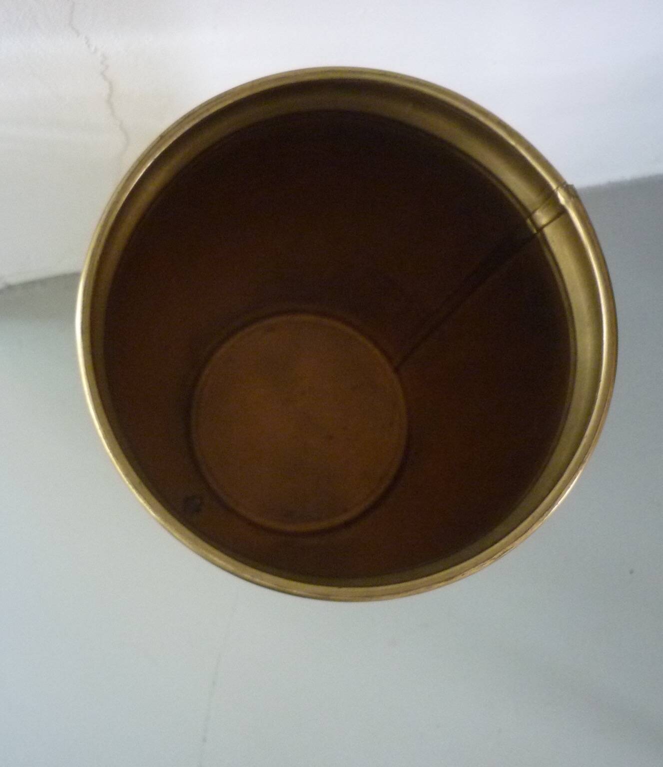 Umbrella stand in English gilded brass