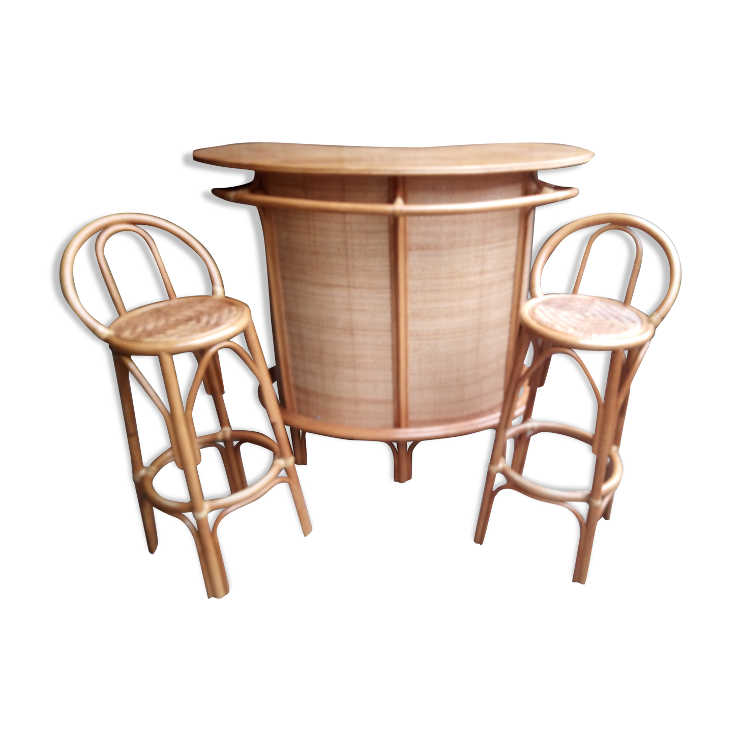 Rattan bar with two stools