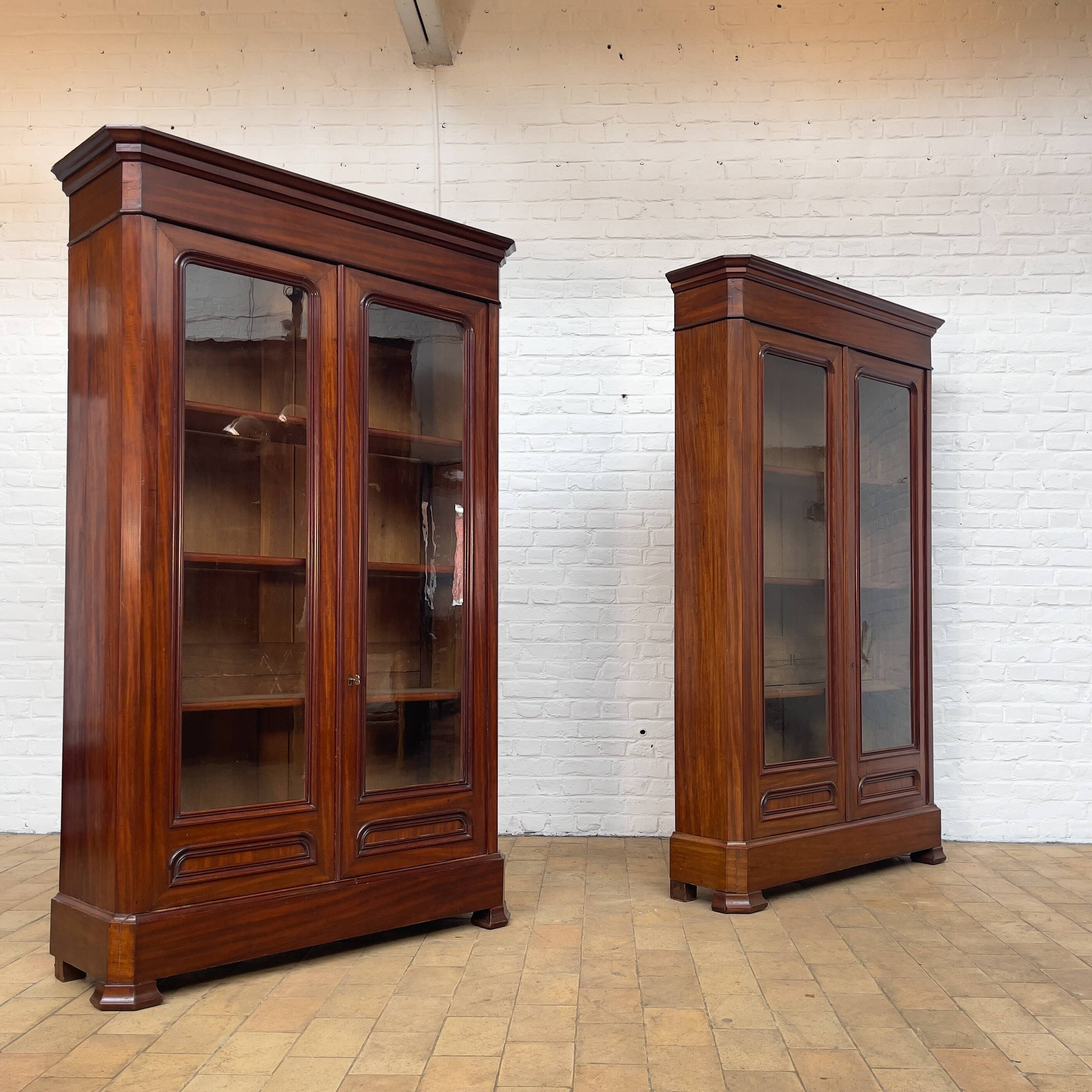 PAIR OF MAHOGANY LIBRARIES EARLY XXTH