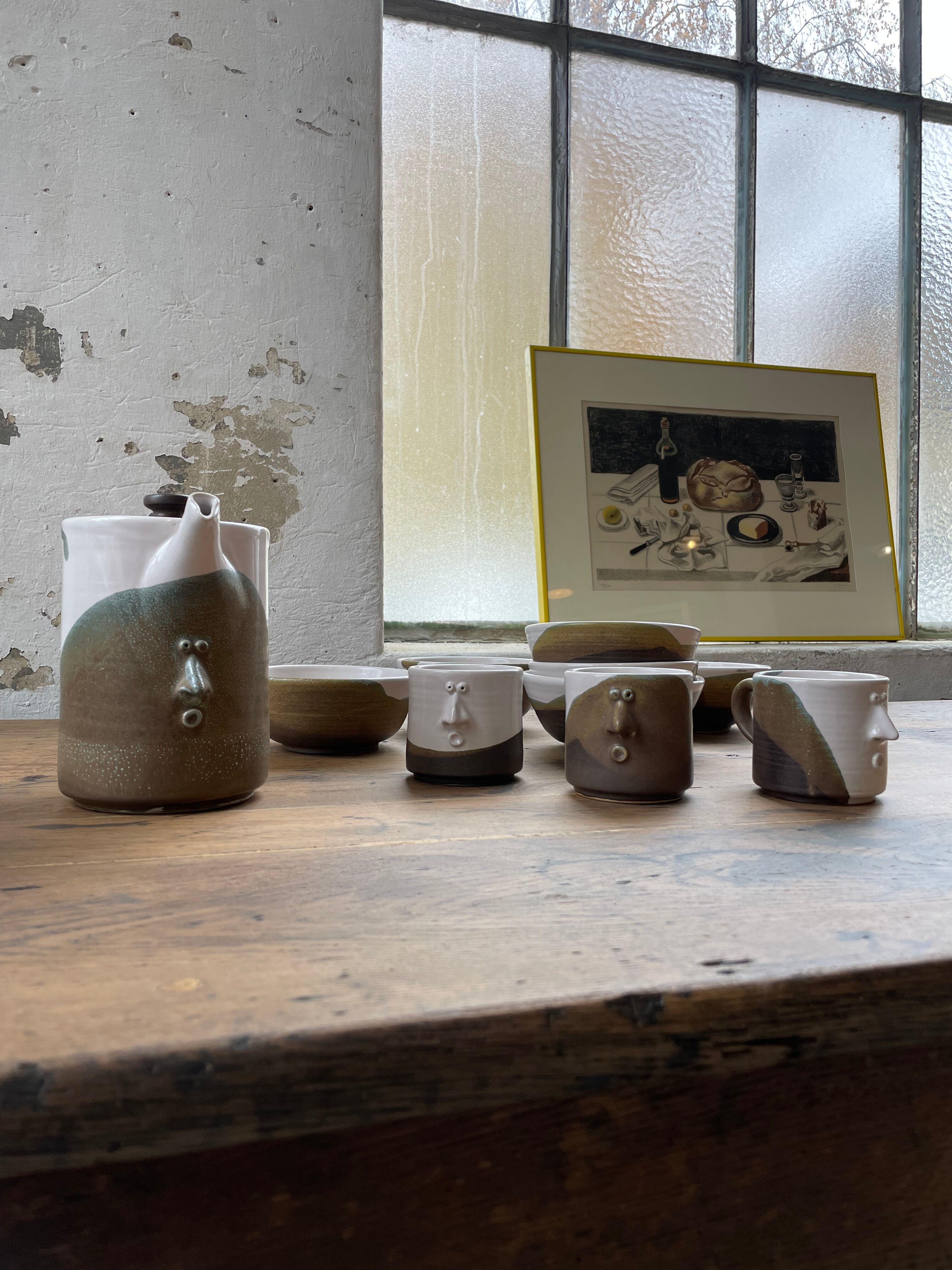 Anthropomorphic ceramic teapot, cups and bowl set