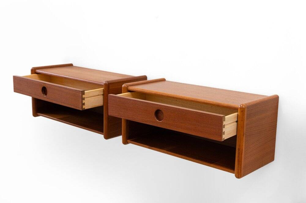Set of 2 wall-mounted cabinets by Vildbjerg Møbelfabrik, 1960s