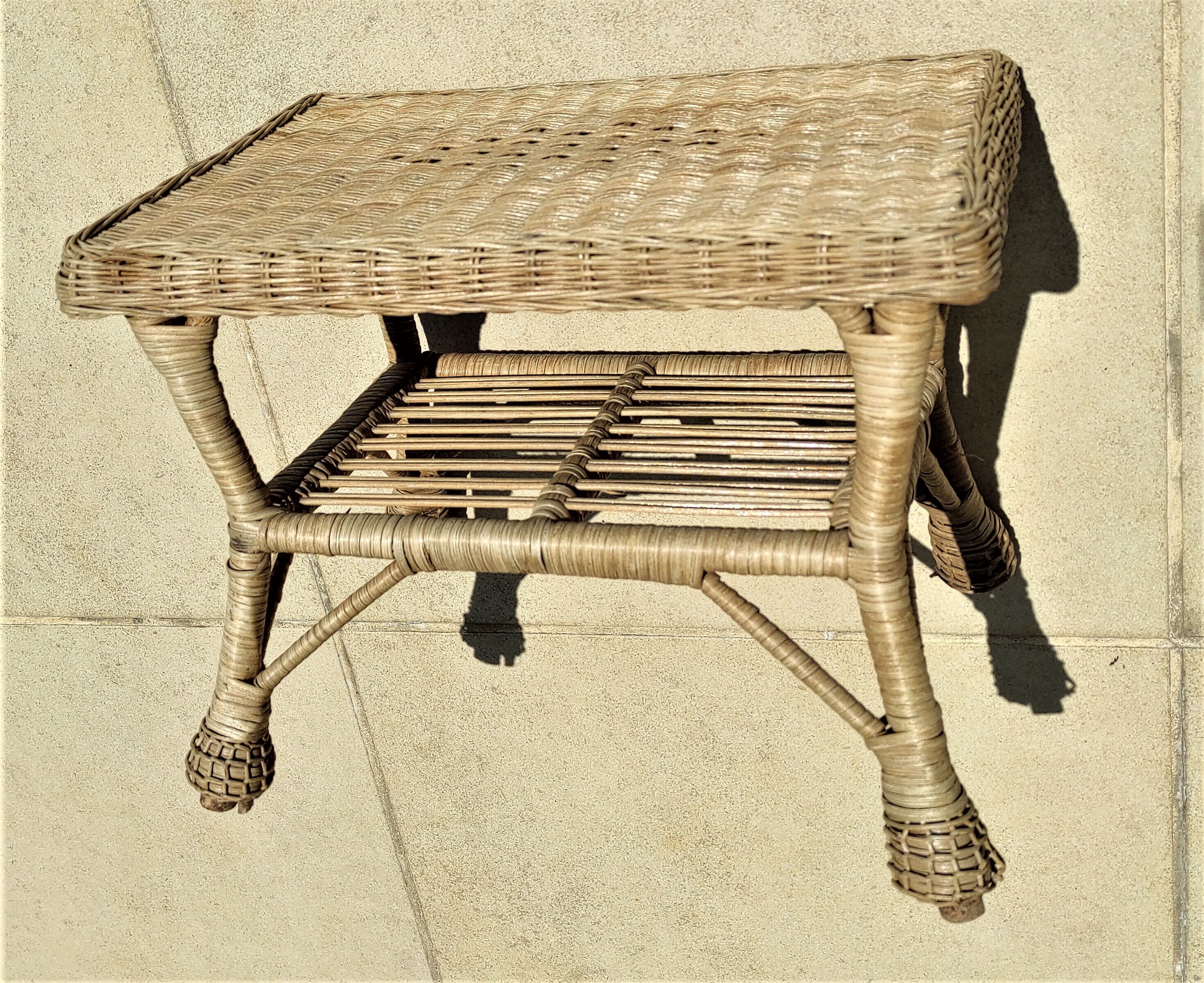 Small rattan coffee table rectangular shape