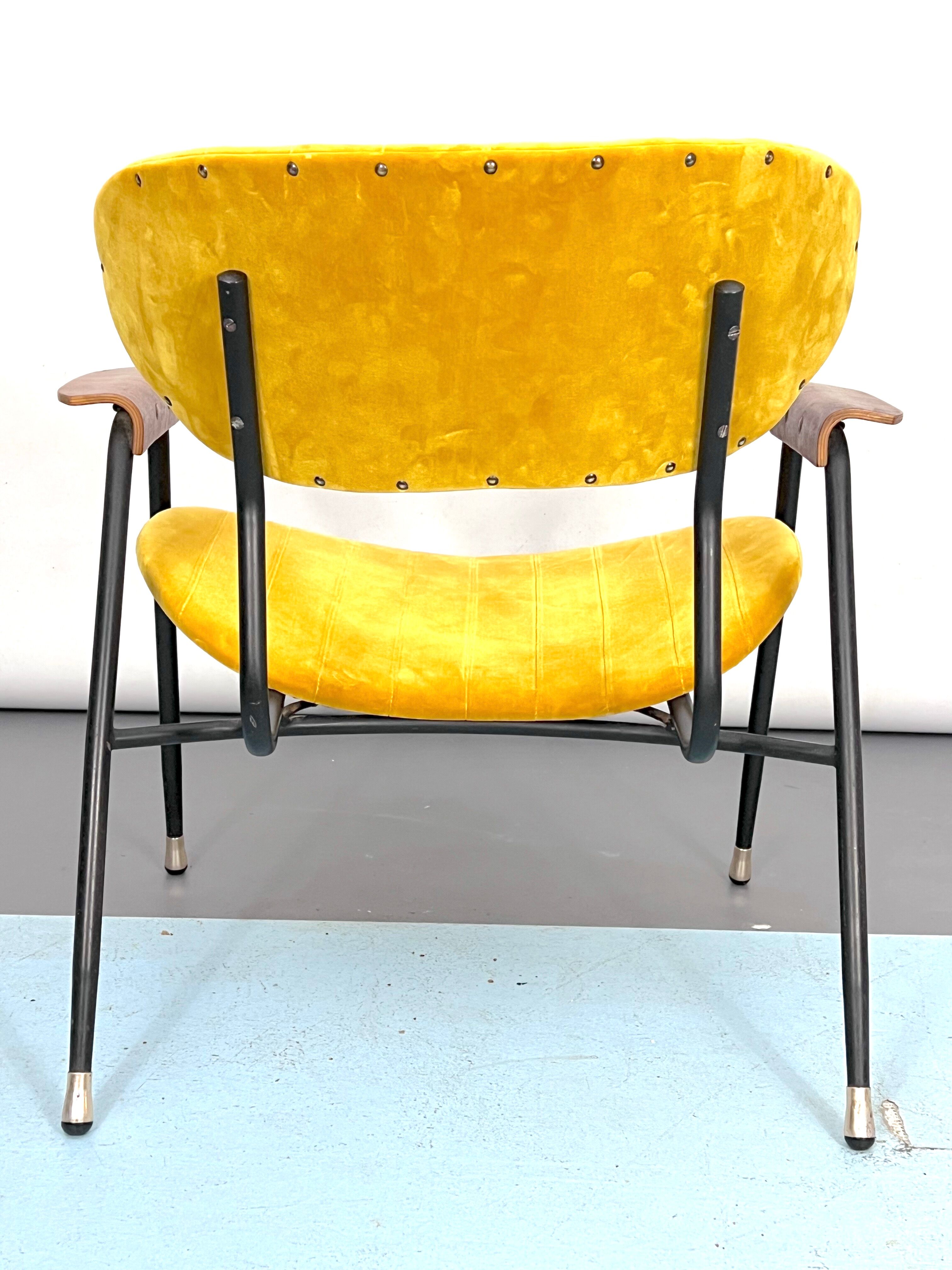 Vintage yellow velvet chair by Gastone Rinaldi for Rima. Italy 1950s