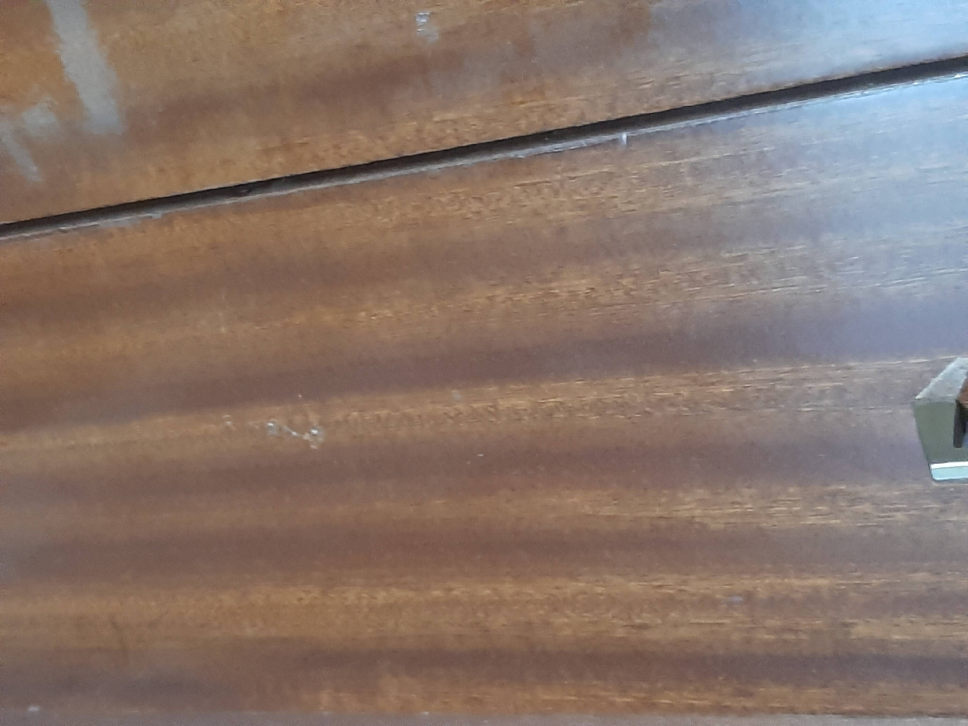 Commode en bois vernis, années 80