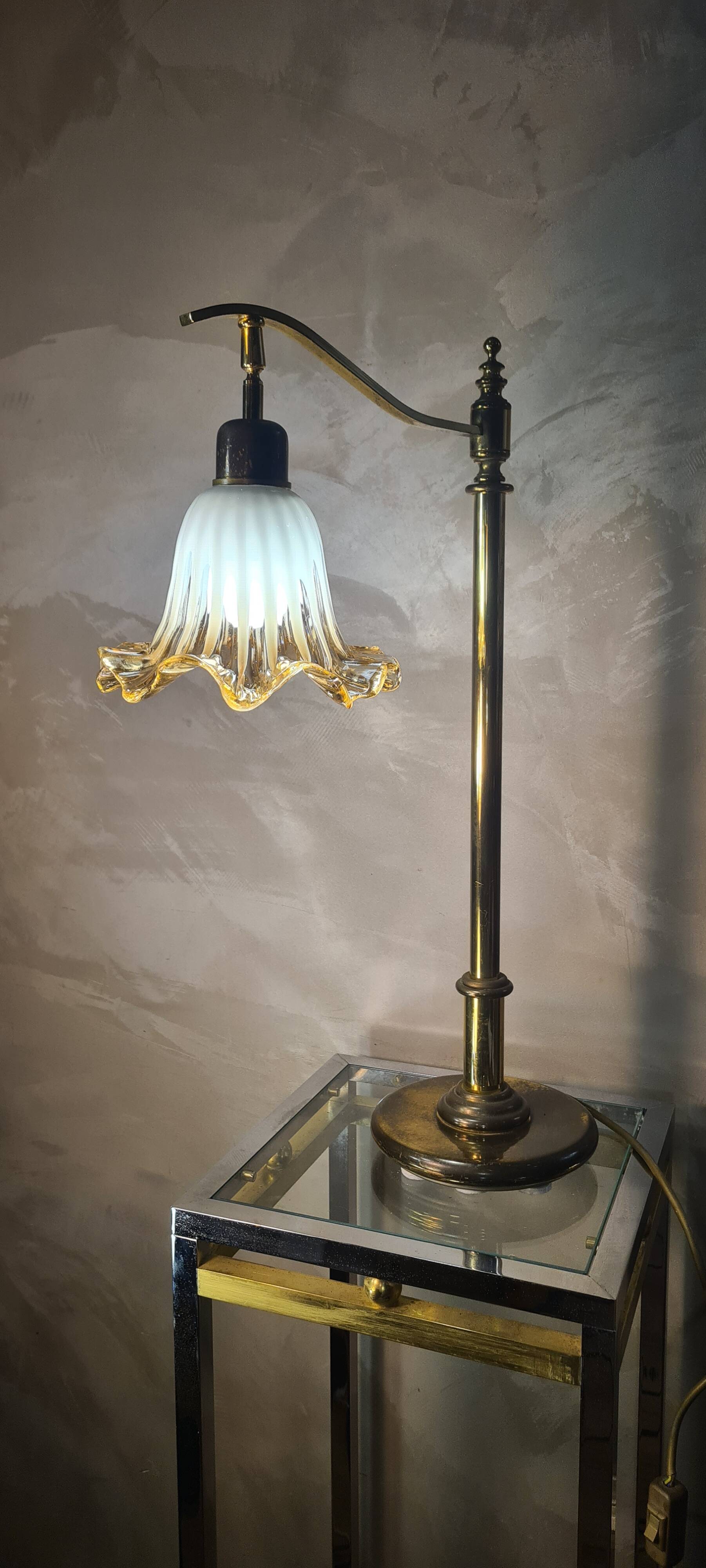 1970 brass lamp with amber and white murano style tulip, slight trace of time, 59x30