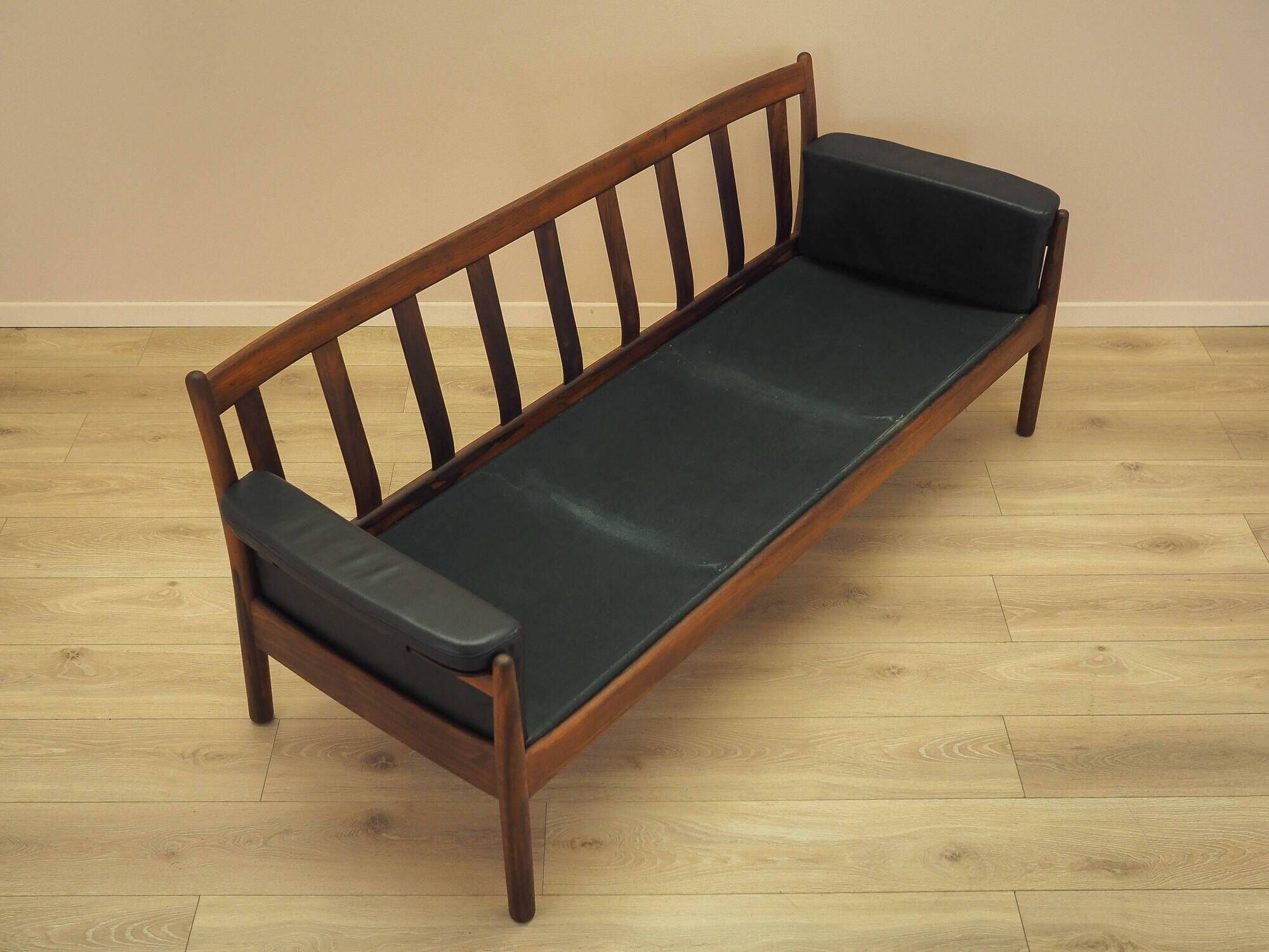 Rosewood sofa Gunnar Myrstrand for Källemo, black leather, 1960s