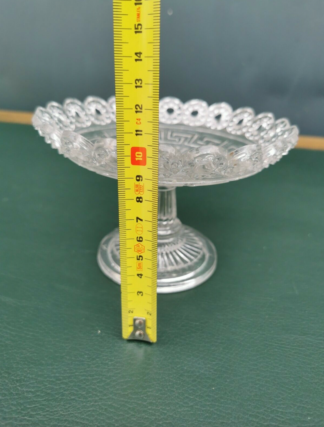 Candy cup molded glass pressed