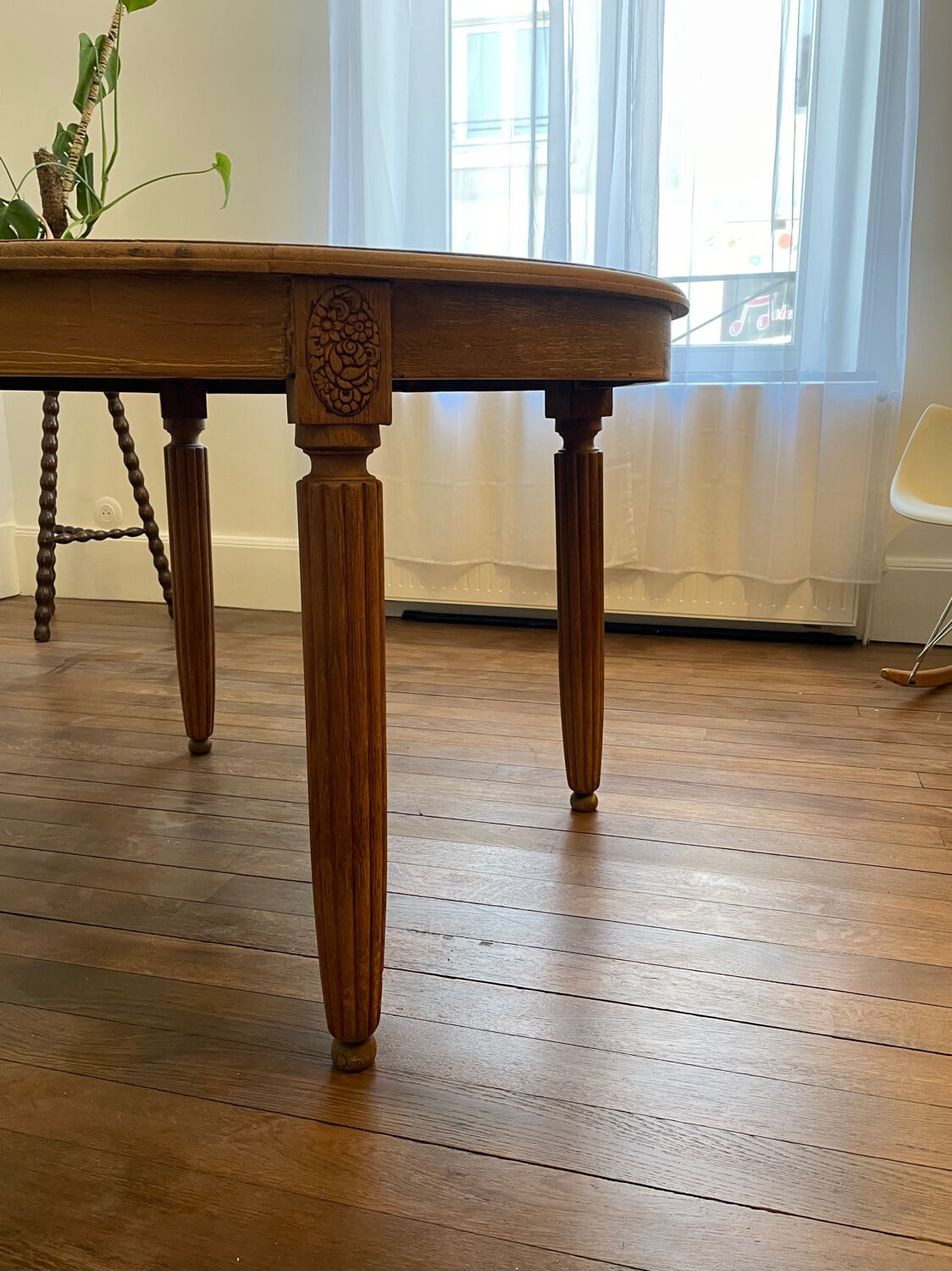 Oak table with fluted legs