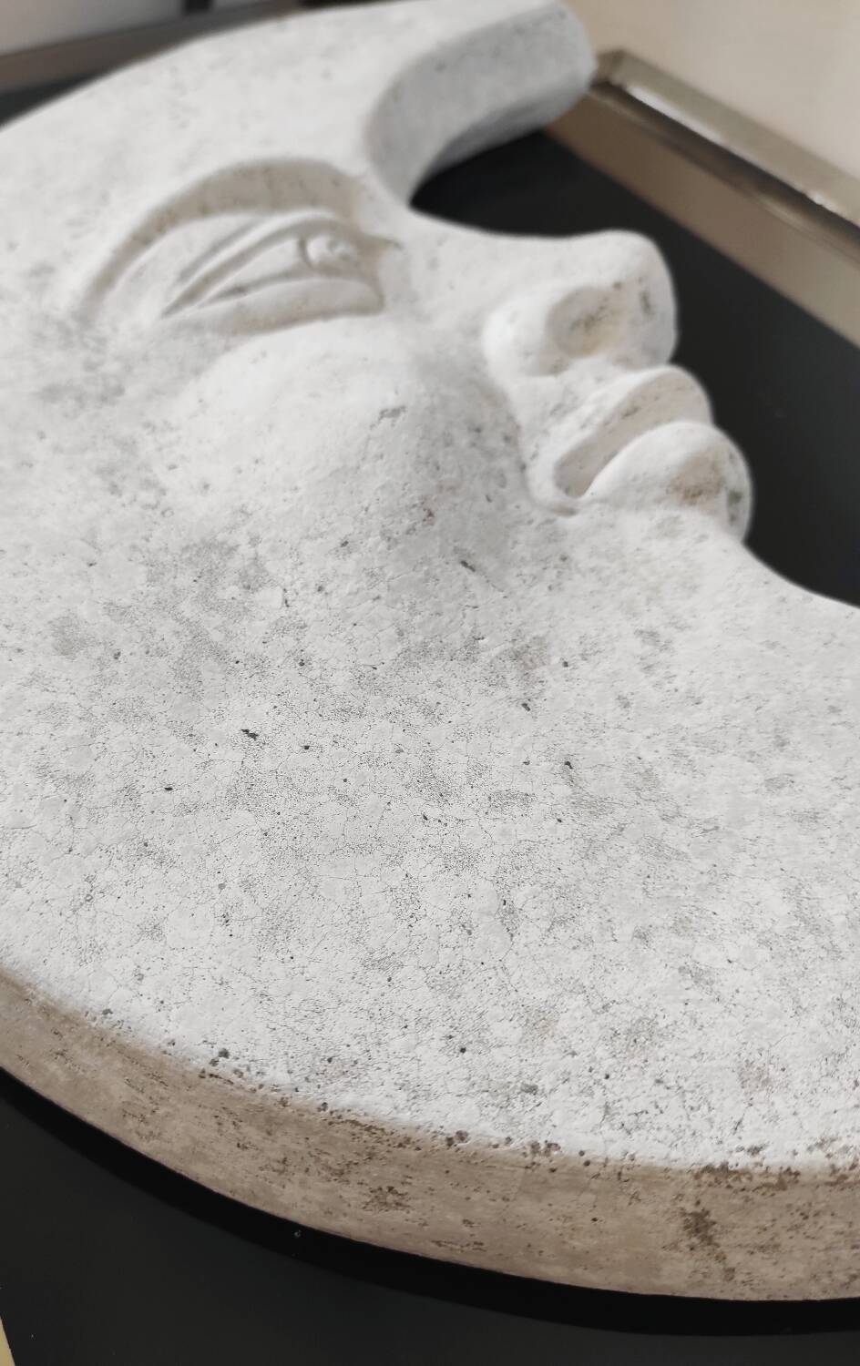 Vintage Moon wall decoration in concrete / reconstituted stone