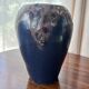Vase bleu avec inclusion