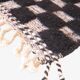 Tapis texturé noir à carreaux - 151 x 124 cm