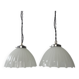 Paire d’anciennes suspensions art-deco en opaline xl