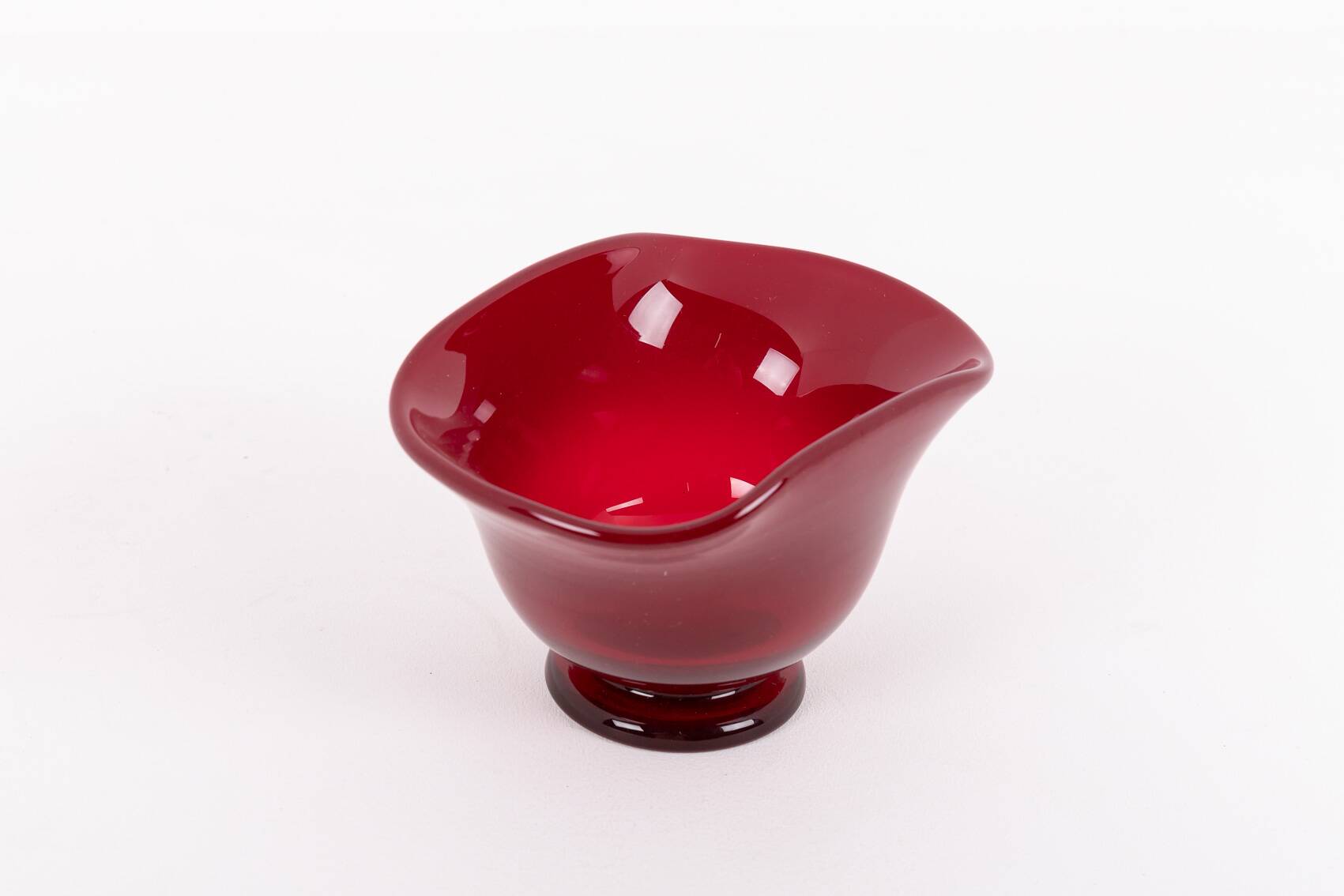 Art red glass bowl by Monica Bratt for Reijmyre Glasbruk, Sweden 1950’s