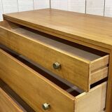 English chest of drawers from the 70s in mahogany
