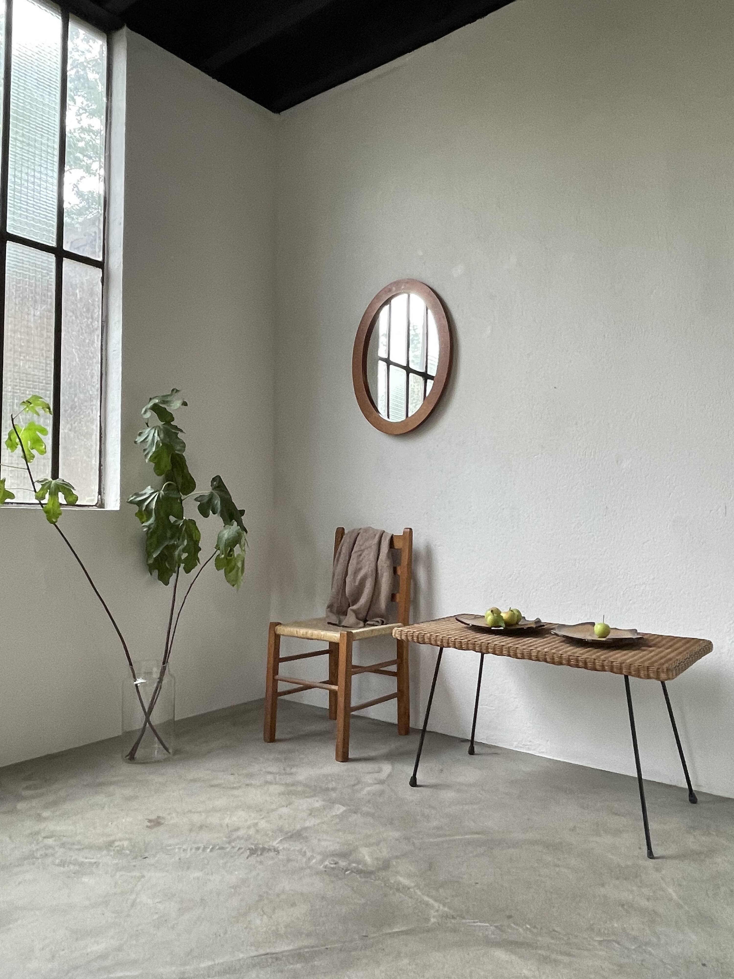 Table basse osier tressé et métal 1960