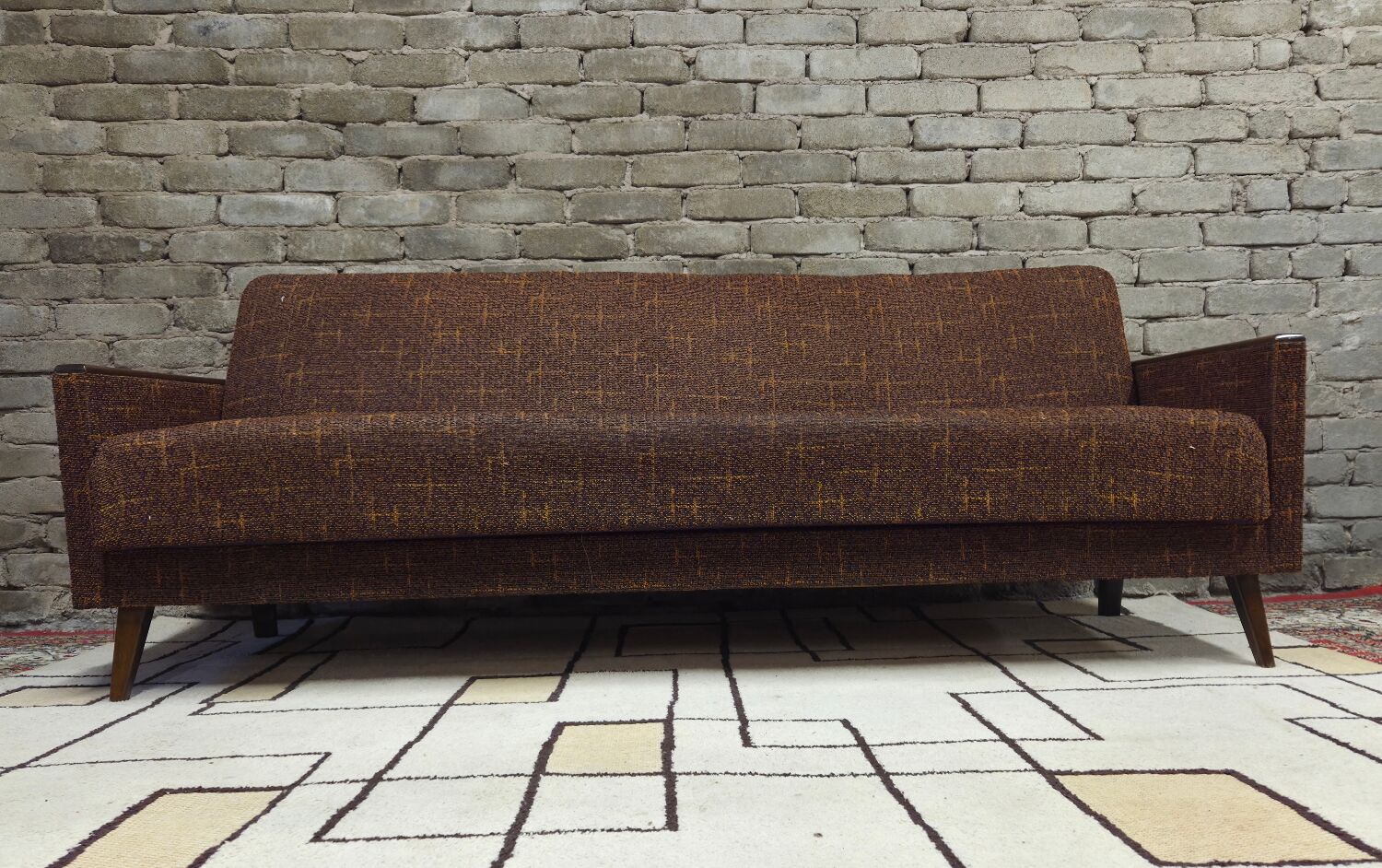 Convertible Scandinavian daybed canapé from the 1970s.