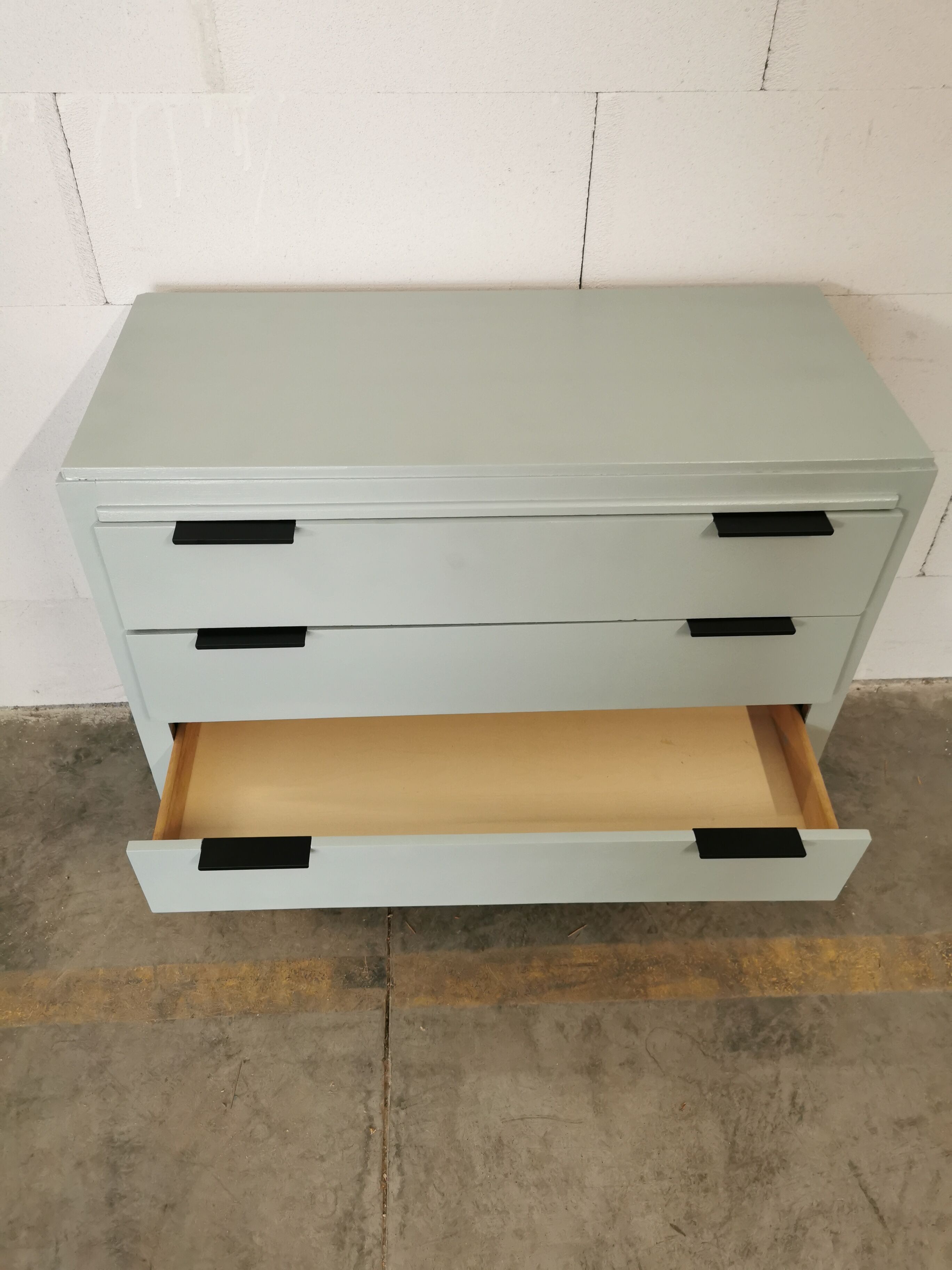 Vintage dresser
