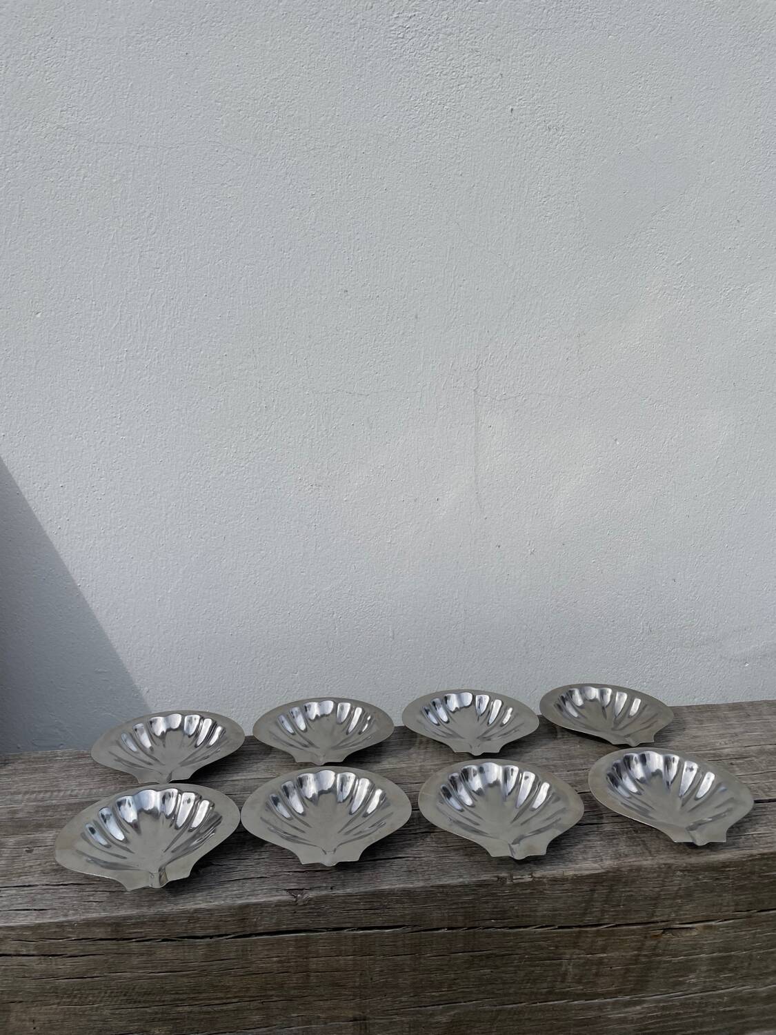 8 stainless steel shell bowls