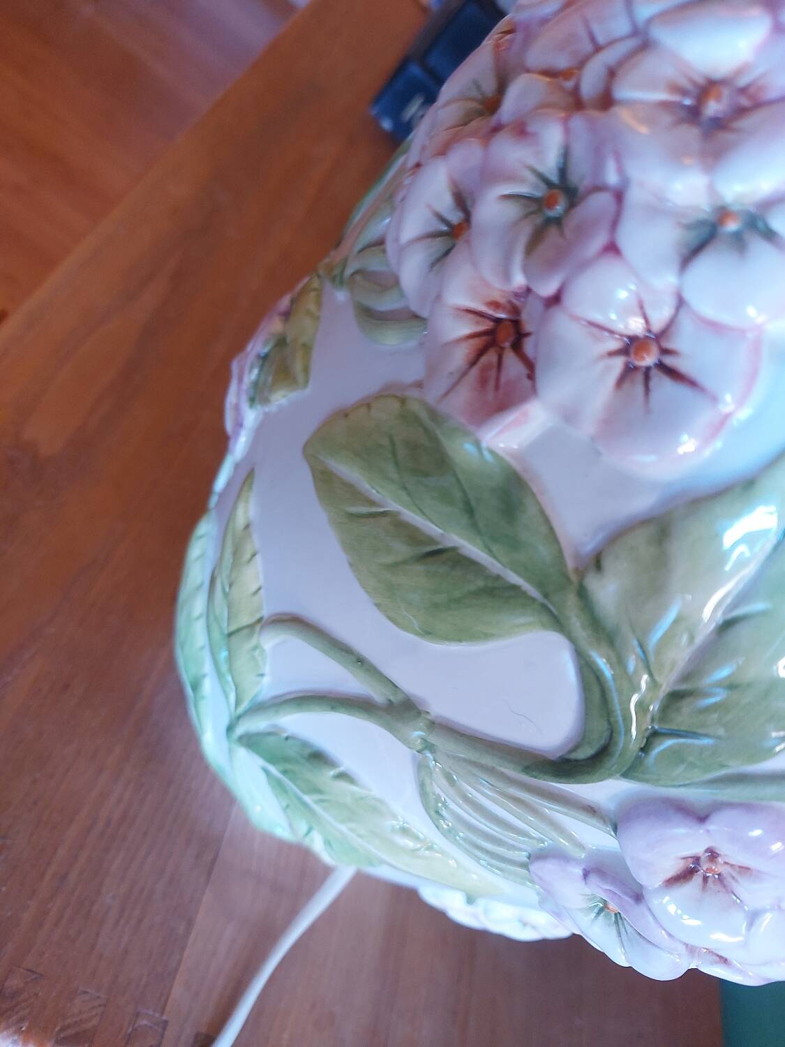 Slush lamp, hydrangea bouquet