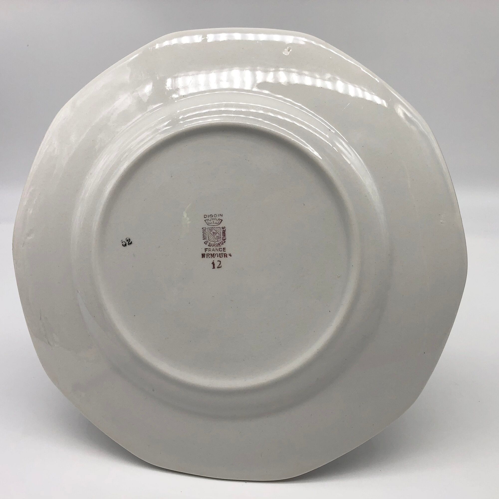 Set of 6 flat plates "Digoin Sarreguemines / Nemours model"