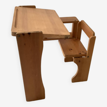 Foldable children's desk
