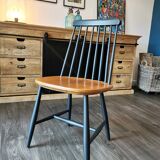 Series of 4 Scandinavian chairs