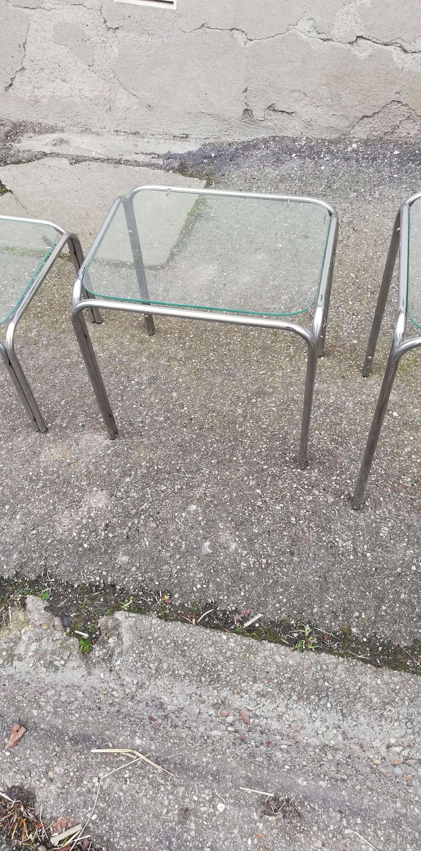 Vintage pull-out coffee tables