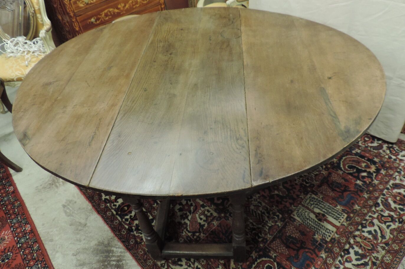 Great England XVIII century oak Gateleg table