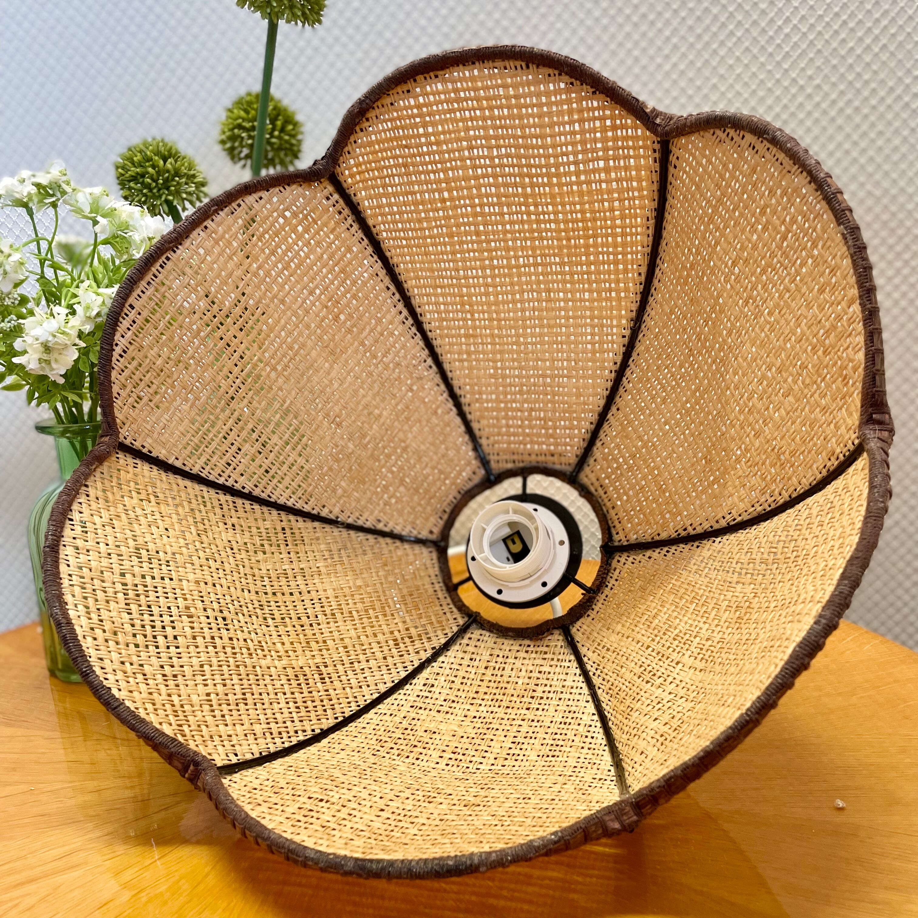Rattan flower hanging lamp